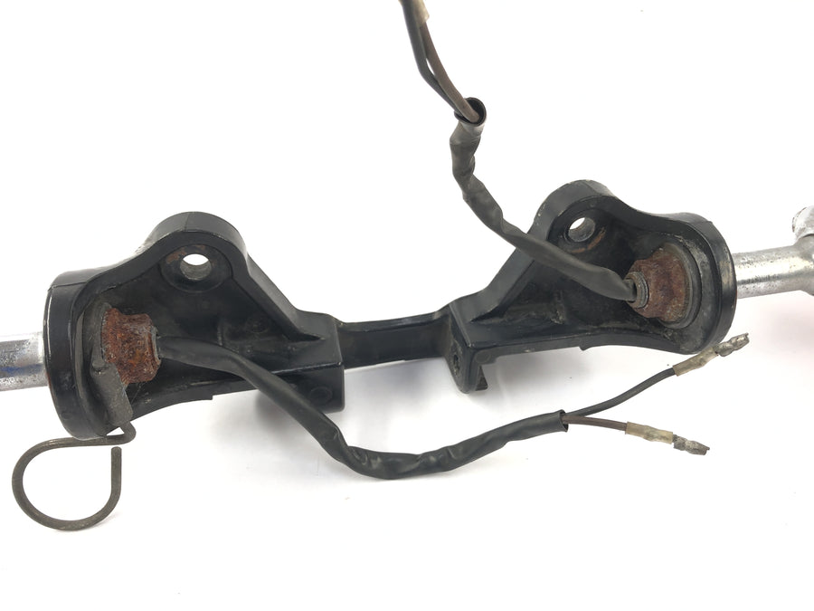 Yamaha XV 750 5G5 [1982] - turn signal with bracket at the front