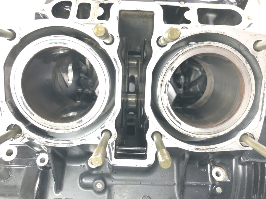 Yamaha V Max 1200 2LT [1998] - Bloc moteur carter vide carter cylindre avec piston