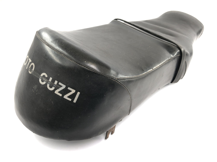Moto Guzzi V7 Special [1971] - Seat driver's seat passenger seat seat cushion