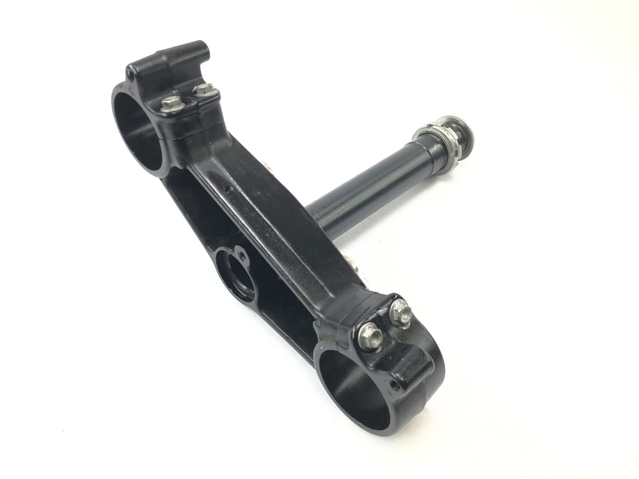Aprilia RST 1000 Futura [2002] - Fork Bridge ci-dessous