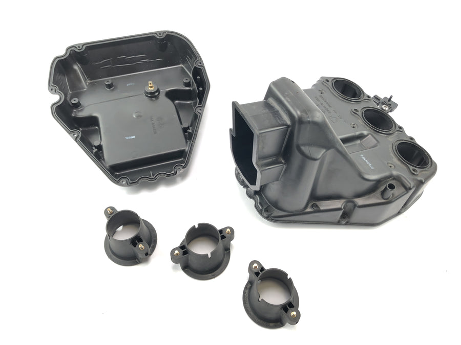 Triumph Street Triple R 675 D67LD [2010] - air filter box Airbox housing