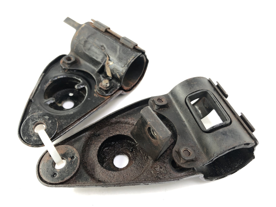 Yamaha XT 500 1U6 [1981] - Lamp holder headlight mount set
