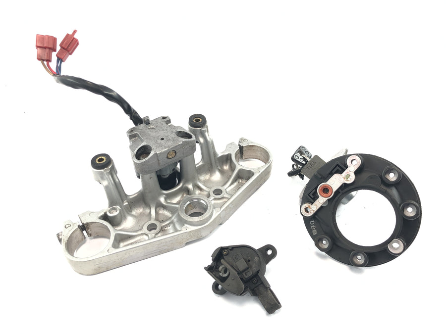 Yamaha XJR 1200 4PU [1996] - pont de fourche supérieur avec serrure de contact, kit de verrouillage du bouchon de réservoir