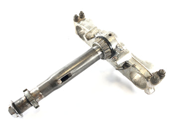 Yamaha XT 600 Zentere 34L [1985] - Fork Bridge ci-dessous