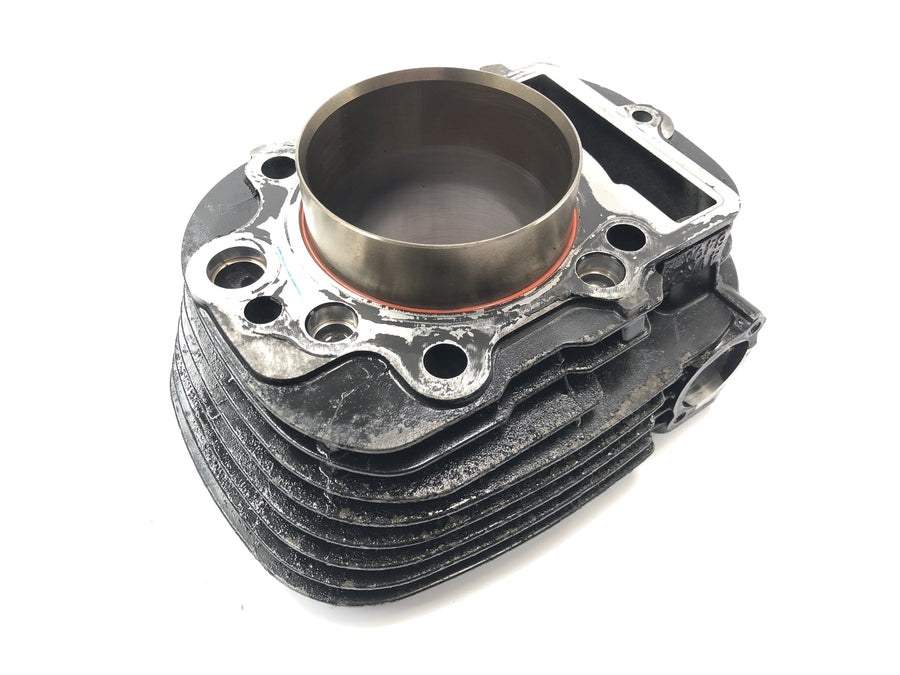 Yamaha XVS 650 Drag Star VM03 [2001] - Cylindre avec des pistons à l'avant