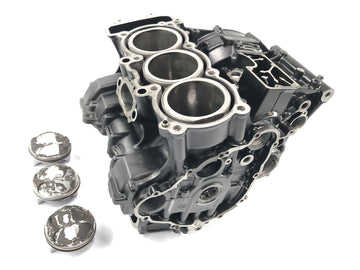 Triumph Street Triple R 675 D67LD [2010] - Motor housing with running sockets and pistons