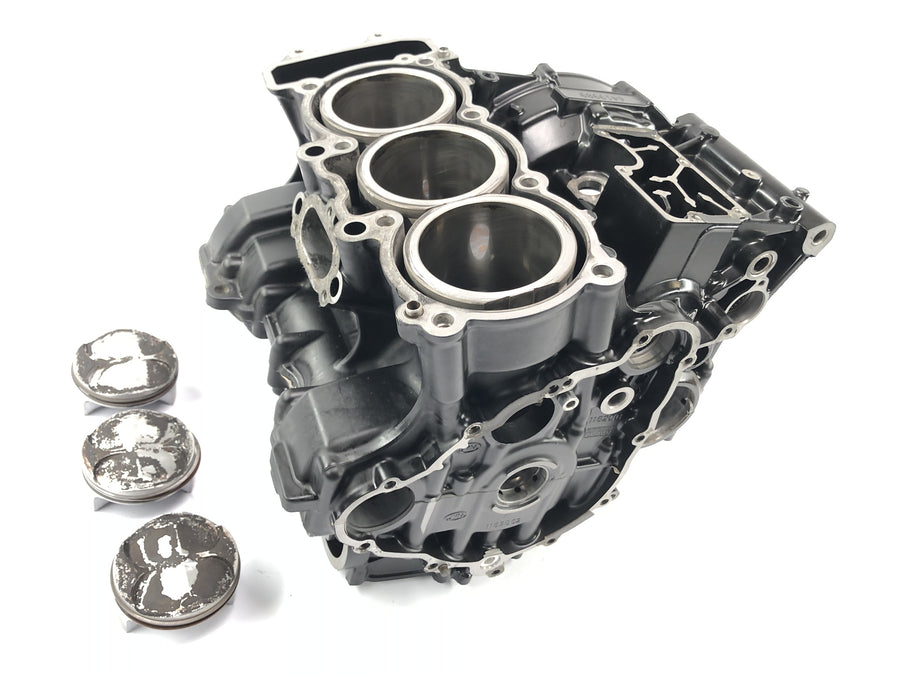 Triumph Street Triple R 675 D67LD [2010] - Motorgehäuse mit Laufbuchsen und Kolben