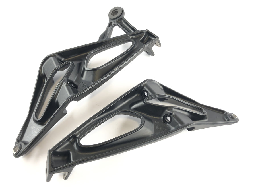 BMW K 1300 S K12S [2010] - Fußrastenhalterungen Sozius Halterungen hinten links rechts Set
