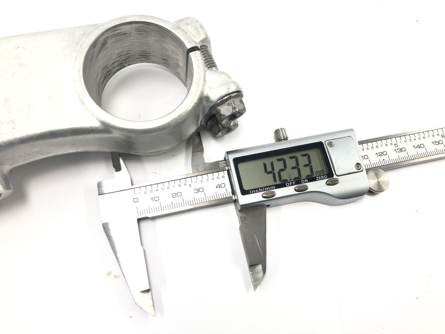 Suzuki GSF 1250 SA Bandit WVCH [2007] - lower fork bridge steering head steering tube