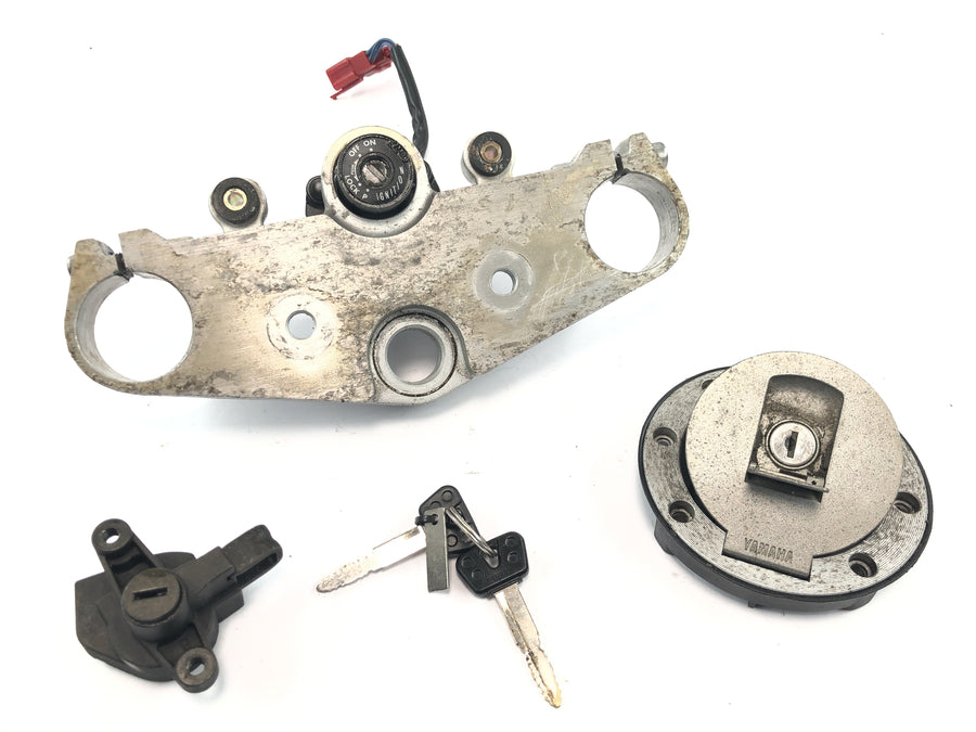 Yamaha XJR 1200 4PU [1996] - pont de fourche supérieur avec serrure de contact, kit de verrouillage du bouchon de réservoir