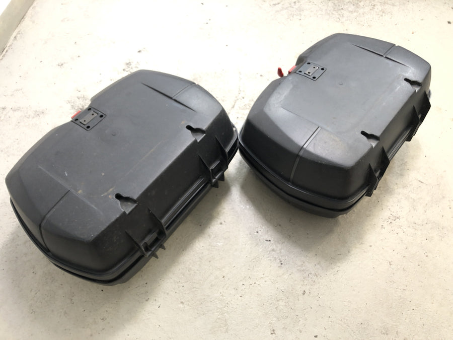 Kawasaki GPZ 1100 ZXT10E [1997] - suitcase with key