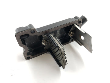 Kawasaki GPZ 1100 ZXT10E [1997] - Halter secondary air system blind lid