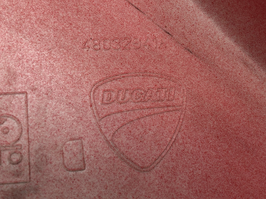 Ducati Multistrada 1200 S Touring [2009] - Carénage de réservoir à droite