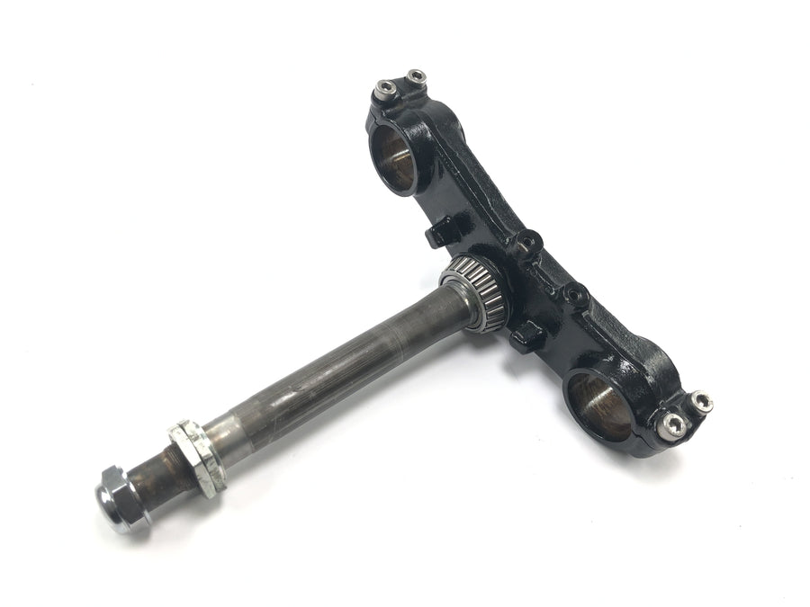 Triumph Tiger 955i 709EN [2003] - lower fork clamp