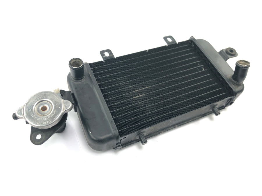 BMW C1 125 [2002] - Système de refroidissement du radiateur de refroidissement par eau avec goulotte de remplissage