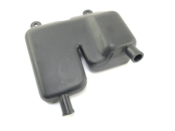 Ducati 900 SS [1991] - Crankcase breather tank