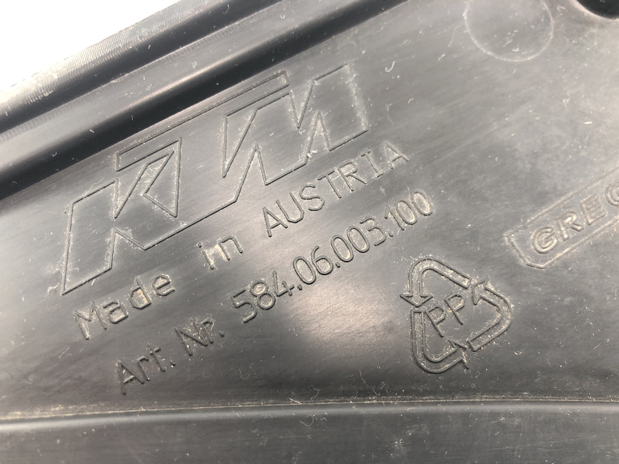KTM 640 Adventure LC4 [2001] - Carénage latéral gauche