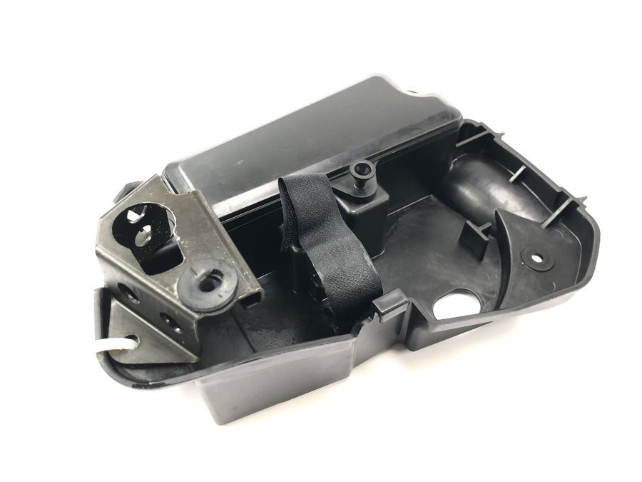 Kawasaki VN 1500 Mean Streak VN50T [2005] - Storage compartment tool compartment on the left