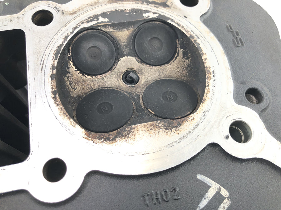 Triumph Bonneville T100 986MF [2012] - Zylinderkopf Ventilkopf Ventilsteuerung