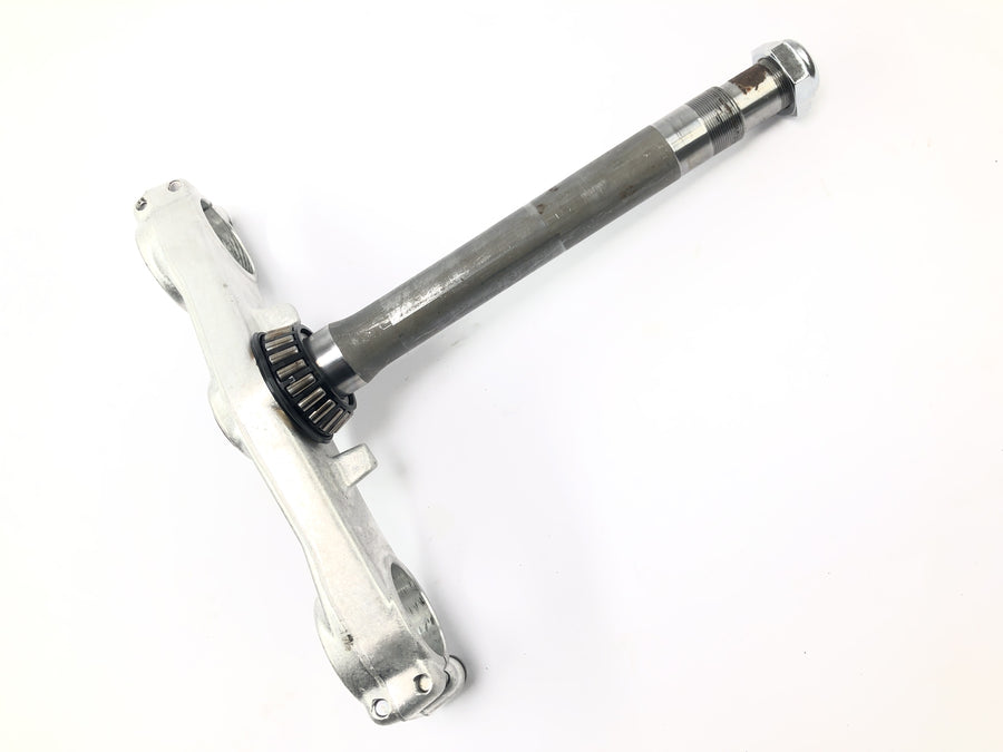Suzuki GSF 1250 SA Bandit WVCH [2007] - lower fork bridge steering head steering tube