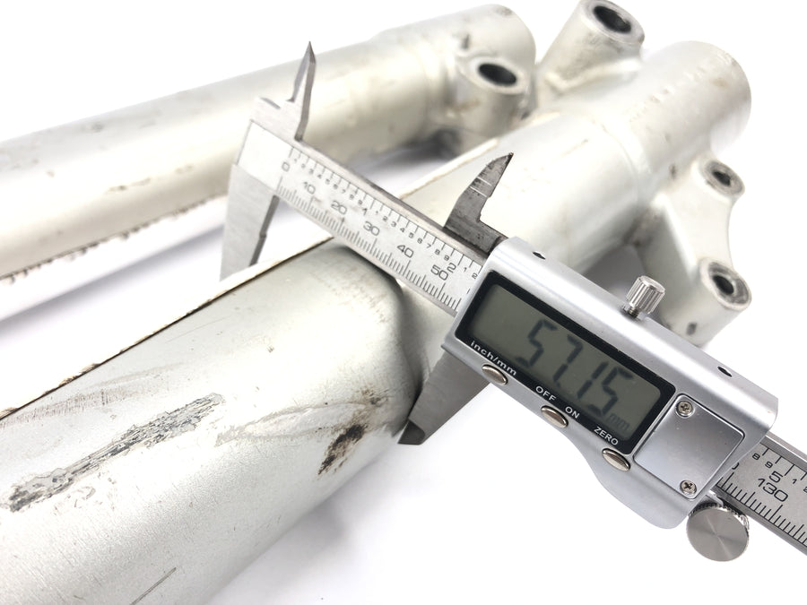 Yamaha TT 600 R DJ01 [1998] - Telegabel suspension fork with axis