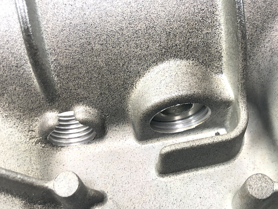 Triumph Bonneville T100 986MF [2012] - Oil sump engine cover