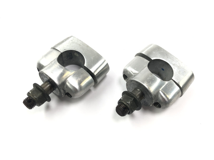 Yamaha XJR 1300 RP02 [1999] - Supports de guidon paire de colliers de serrage pour guidon de 22 mm