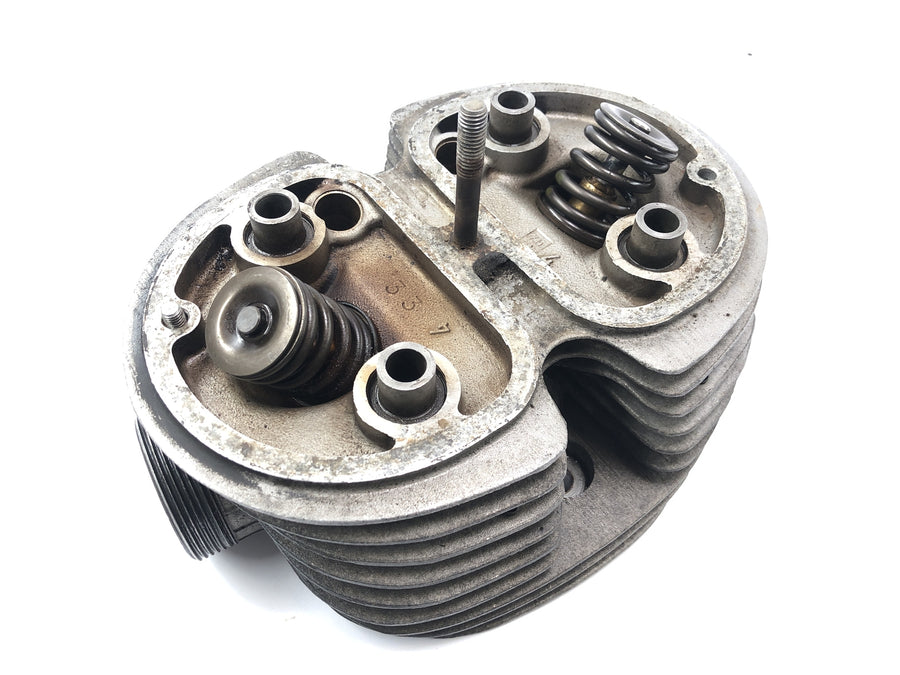 BMW R75/5 [1973] - cylinder head on the right