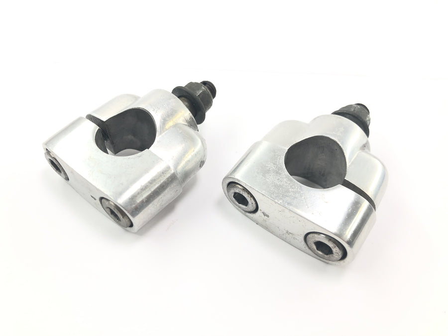 Yamaha XJR 1300 RP02 [1999] - Supports de guidon paire de colliers de serrage pour guidon de 22 mm