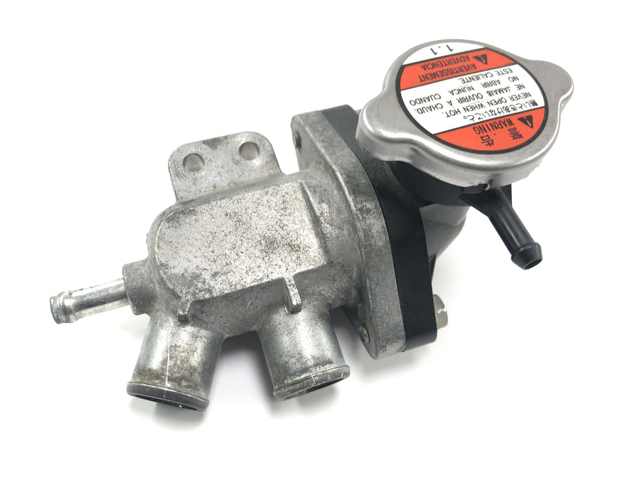 Suzuki GSF 1250 SA Bandit WVCH [2007] - Kühlerdeckel Thermostatgehäuse