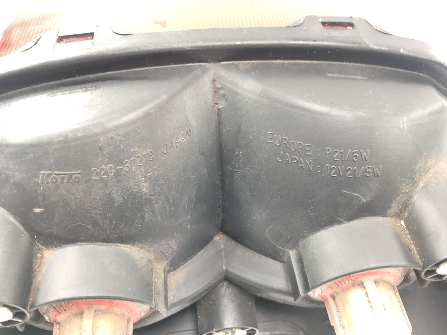 Yamaha XJR 1300 RP02 [1999] - Feu arrière feu stop bloc feu arrière