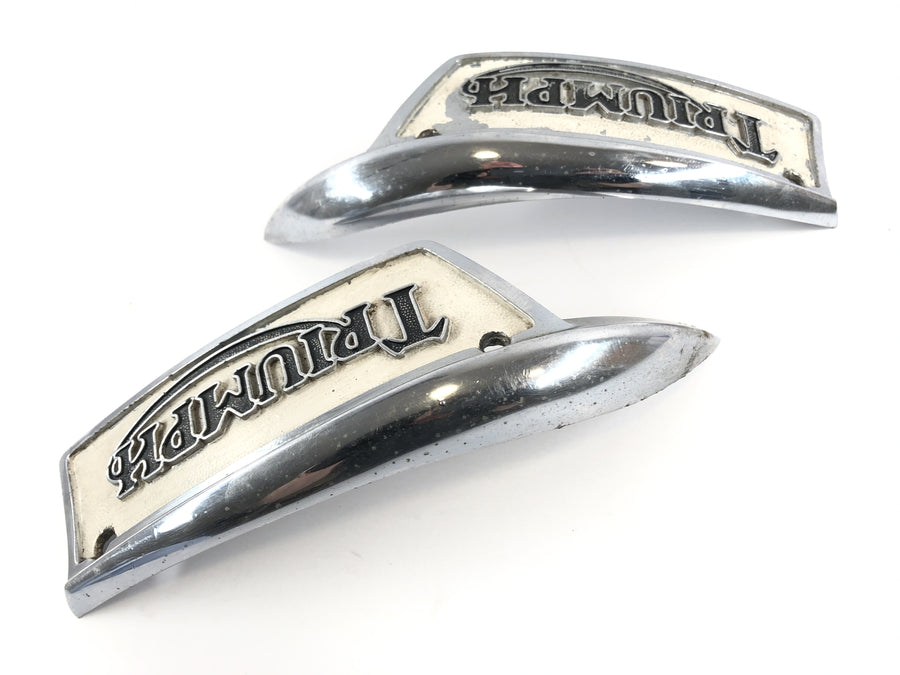 Triumph Bonneville T140V [1976] - Tank emblem tank emblems on the right and left set