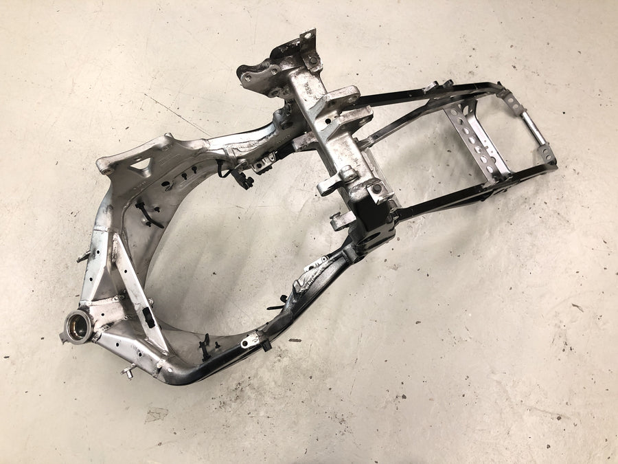 Yamaha YZF R1 RN04 [2001] - Rahmen Hauptrahmen Fahrgestell mit Papiere
