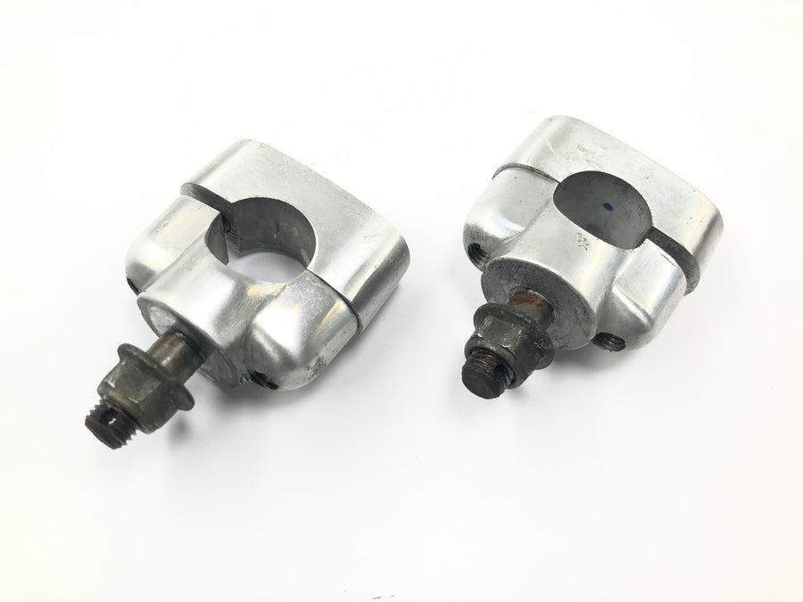 Yamaha XJR 1300 RP02 [1999] - Supports de guidon paire de colliers de serrage pour guidon de 22 mm