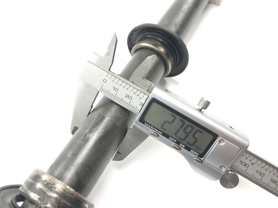 Yamaha YZF R1 RN04 [2001] - Axe de roue arrière d'essieu arrière