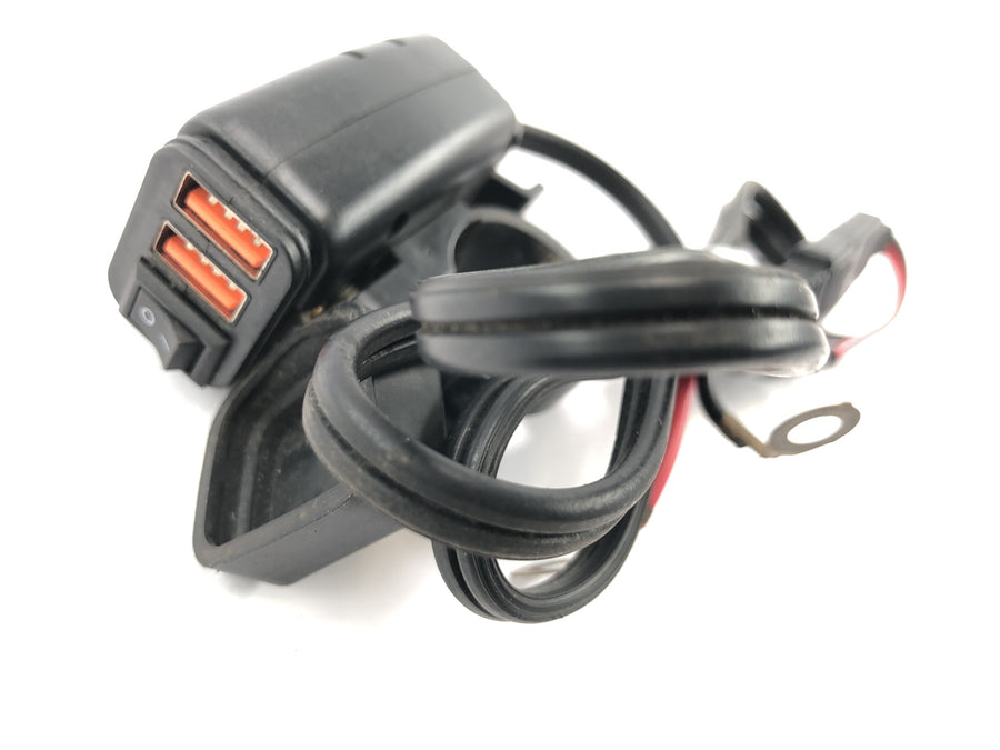 Yamaha XV 1600 Wild Star VP08 [2002] - USB Ladebuchse Doppel USB Steckdose