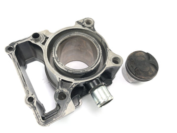 Kawasaki Ninja 125 BX125B [2024] - cylindre avec des pistons