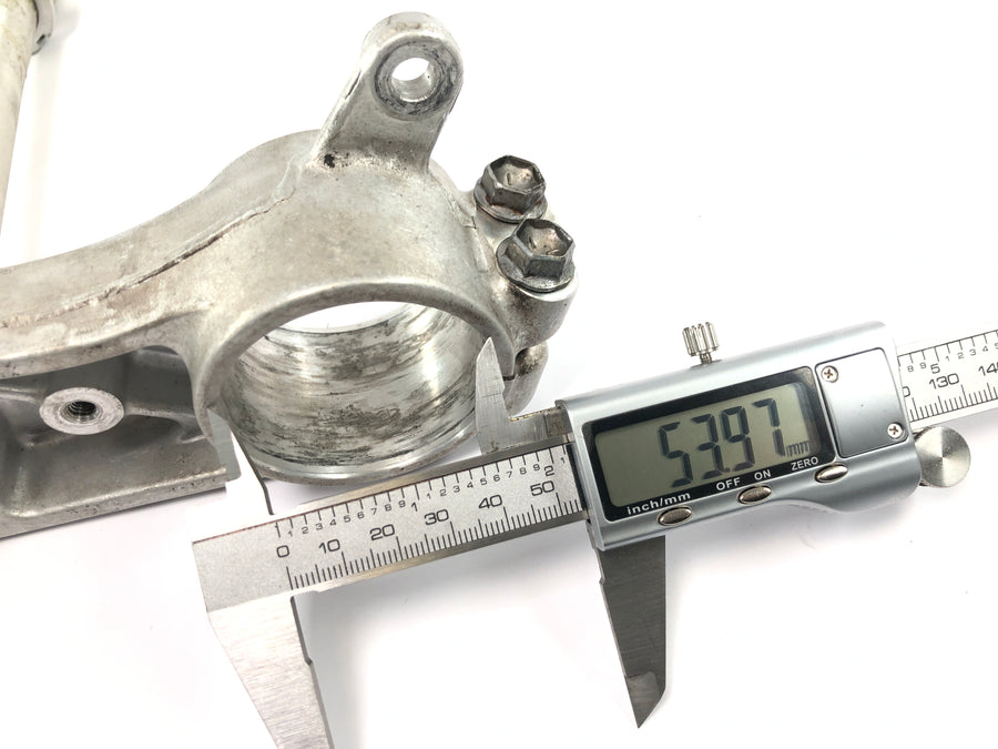 Suzuki GSX R 1000 WVBZ K3 [2003] - Gabelbrücke unten Lenkkopfunterbrücke Gabelklemmung
