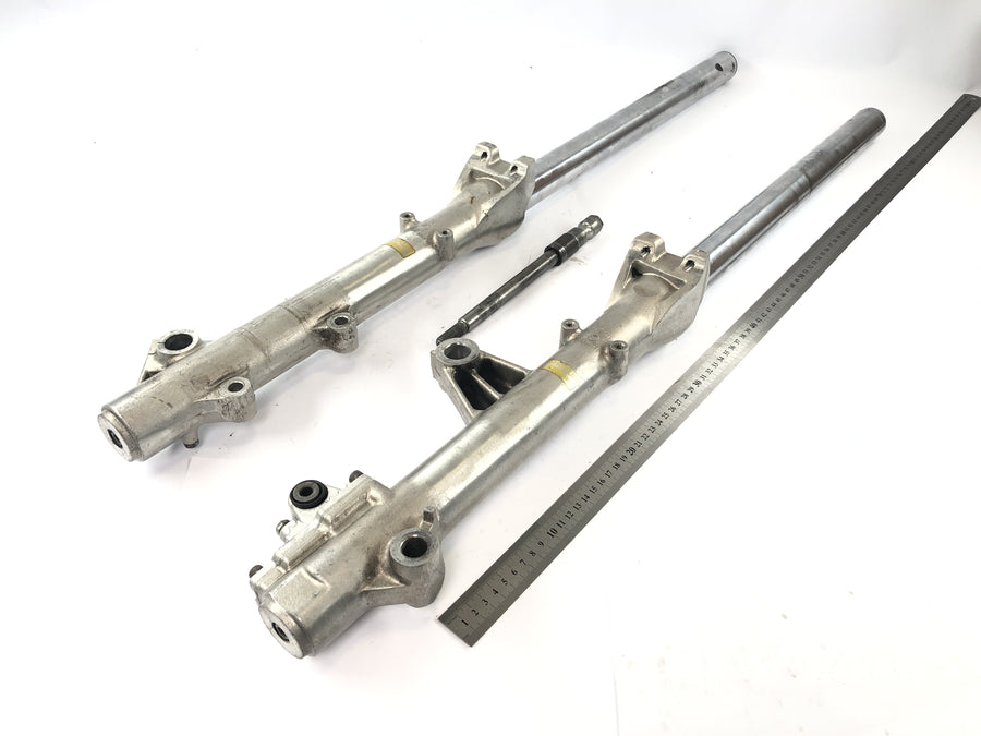Honda CBX 650 E RC13 [1983] - fourche de suspension de la fourche de fourche avec axe