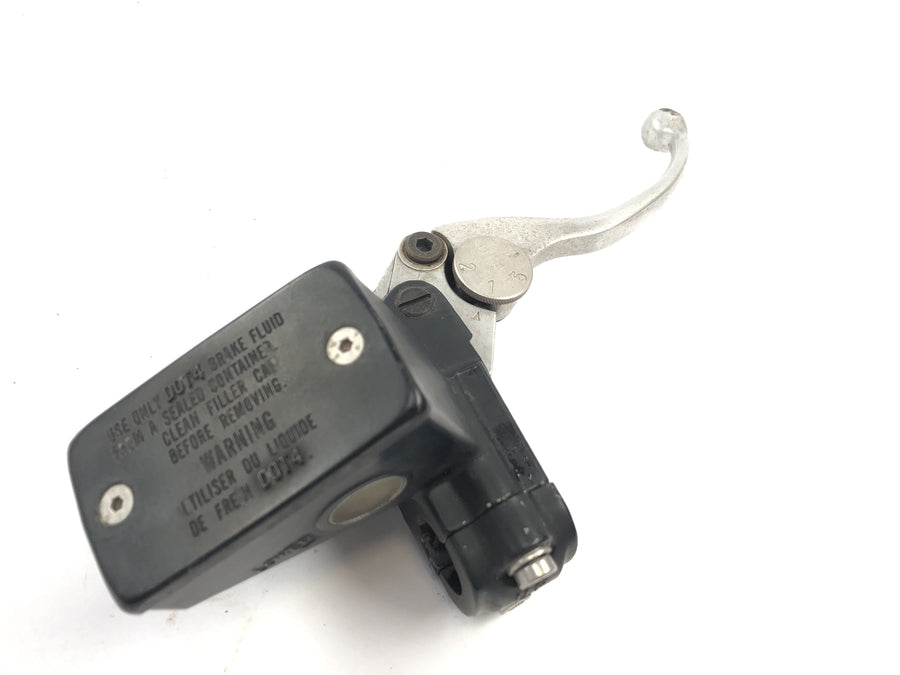 Suzuki GSX R 1100 GV73B [1990] - Brake pump handbrake pump in front