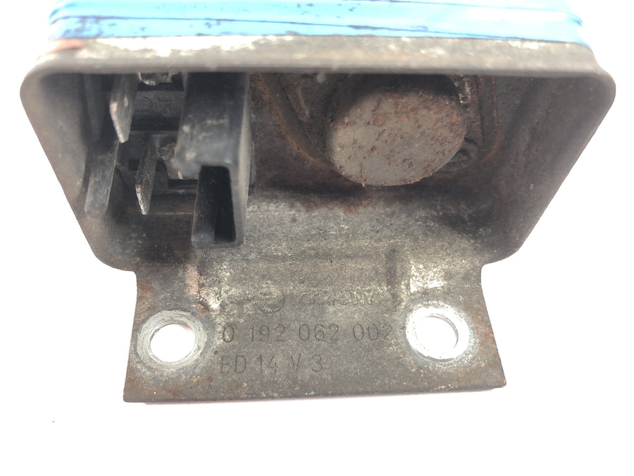 Moto Guzzi California II VT [1985] - Tension regulator light machinery regulator