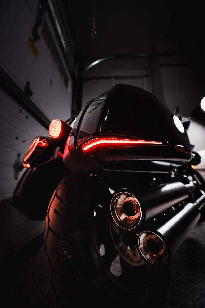 harley davidson fxlrst [CUSTOM DYNAMICS] – Feux de sacoche à LED