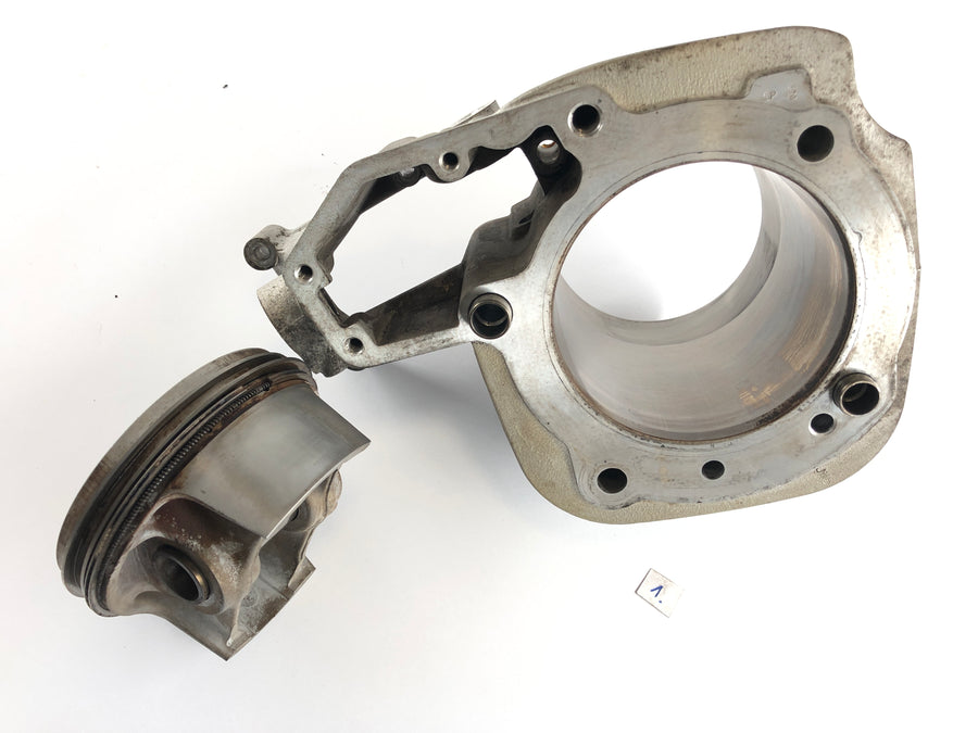 BMW R 1100 GS 259 ​​[1995] - Cylinder with piston