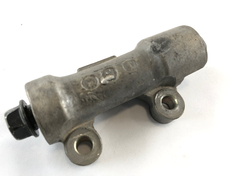 Honda VFR 750 F RC24 [1988] - Front brake line distributor