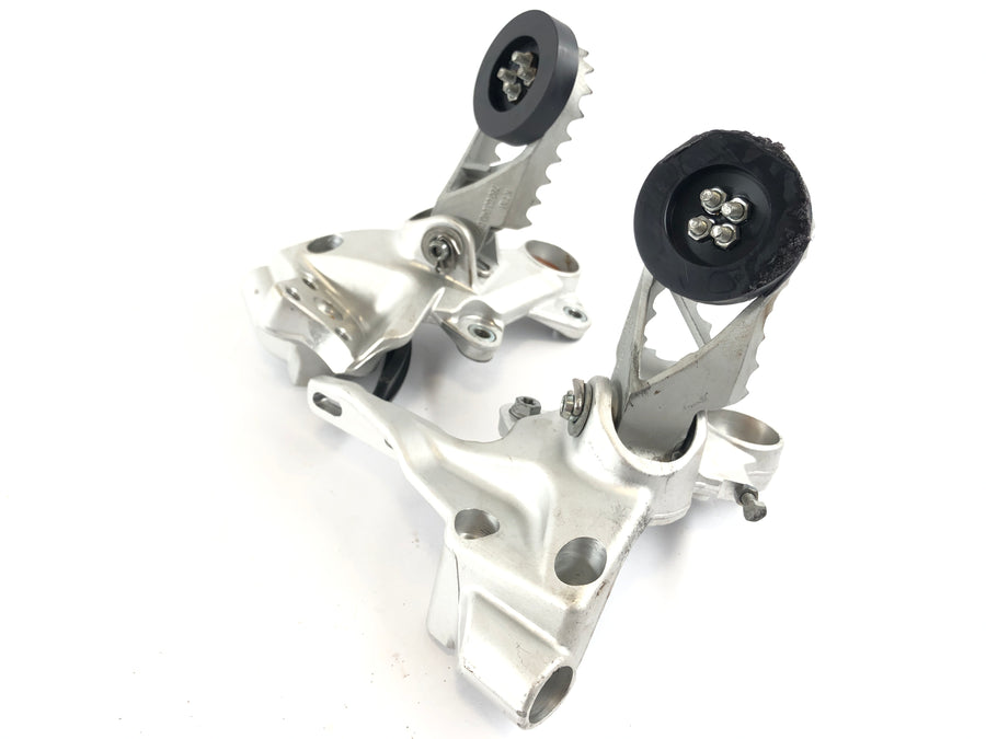 Husqvarna 701 Supermoto [2019] - Footrests right and left with holder