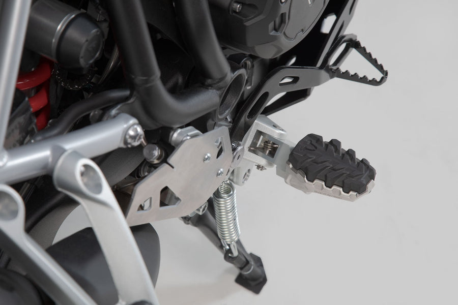 Triumph Scrambler 1200 XE [2022-2024] - EVO footrest kit - picture 1