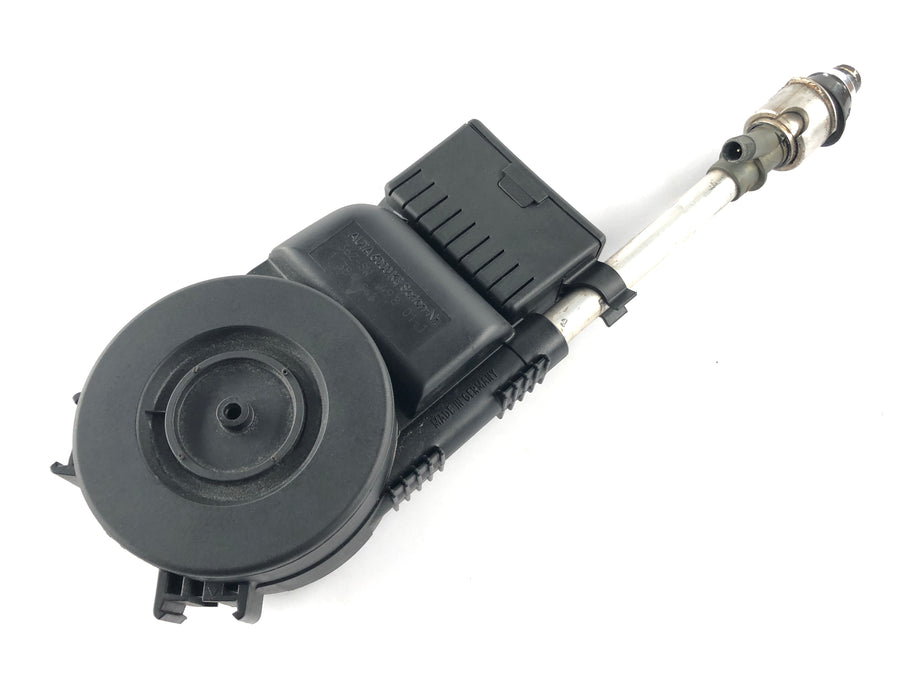 BMW M 535i E28 [1986] - Antenne automatique cassée