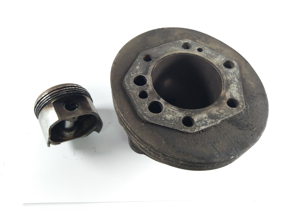 Moto Guzzi V7 850 GT - Cylinder &amp; Piston