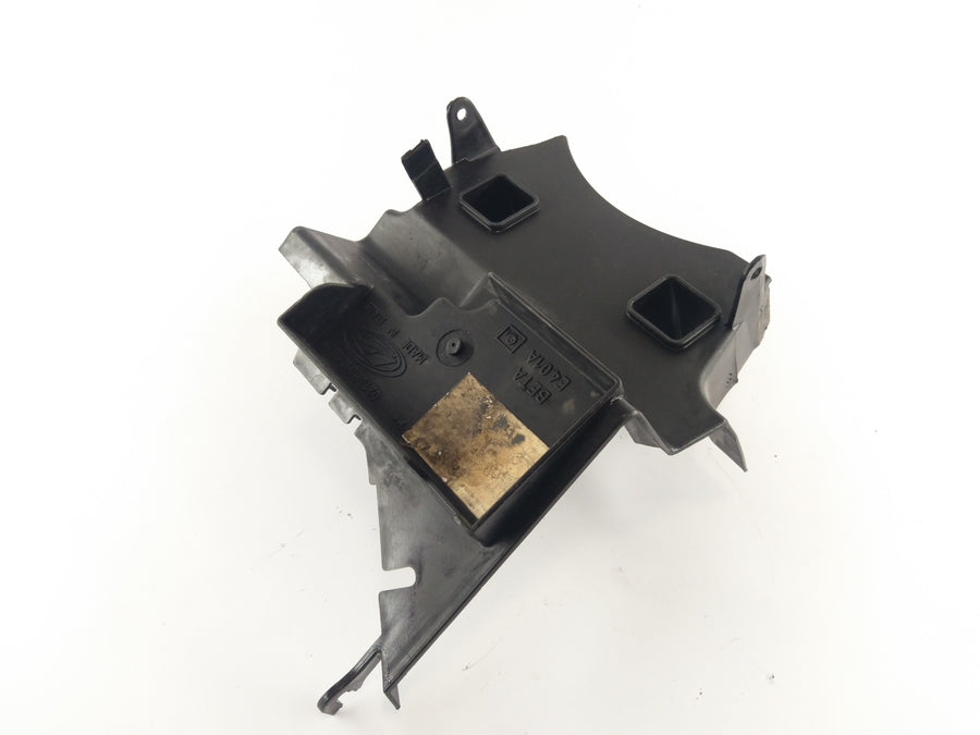 BETA RR 4T 125 LC [2016] - Boîtier filtre à air partie supérieure compartiment batterie
