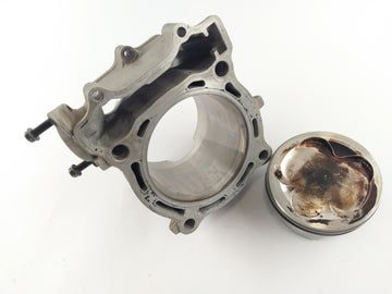 Yamaha YZ 450 F [2005] - Cylindre avec piston